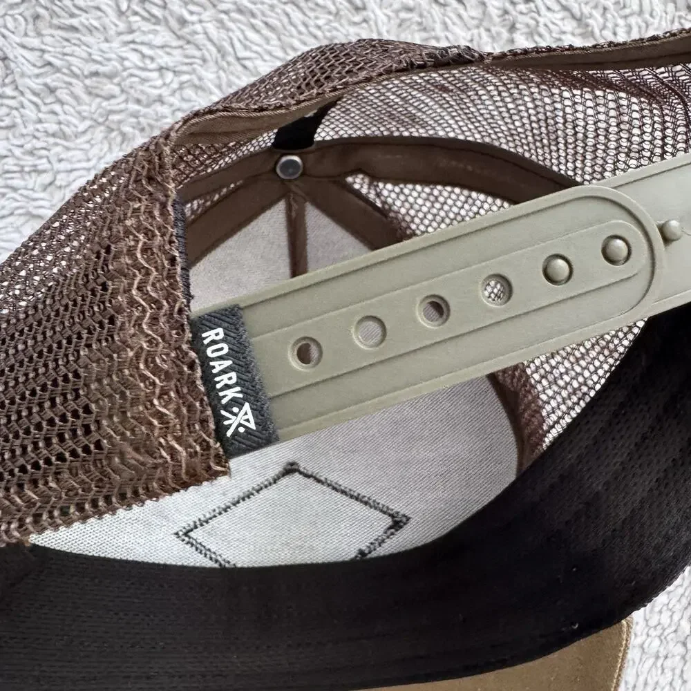 Roark Mens Beige Logo Mesh Trucker Baseball Hat One Size Outdoors